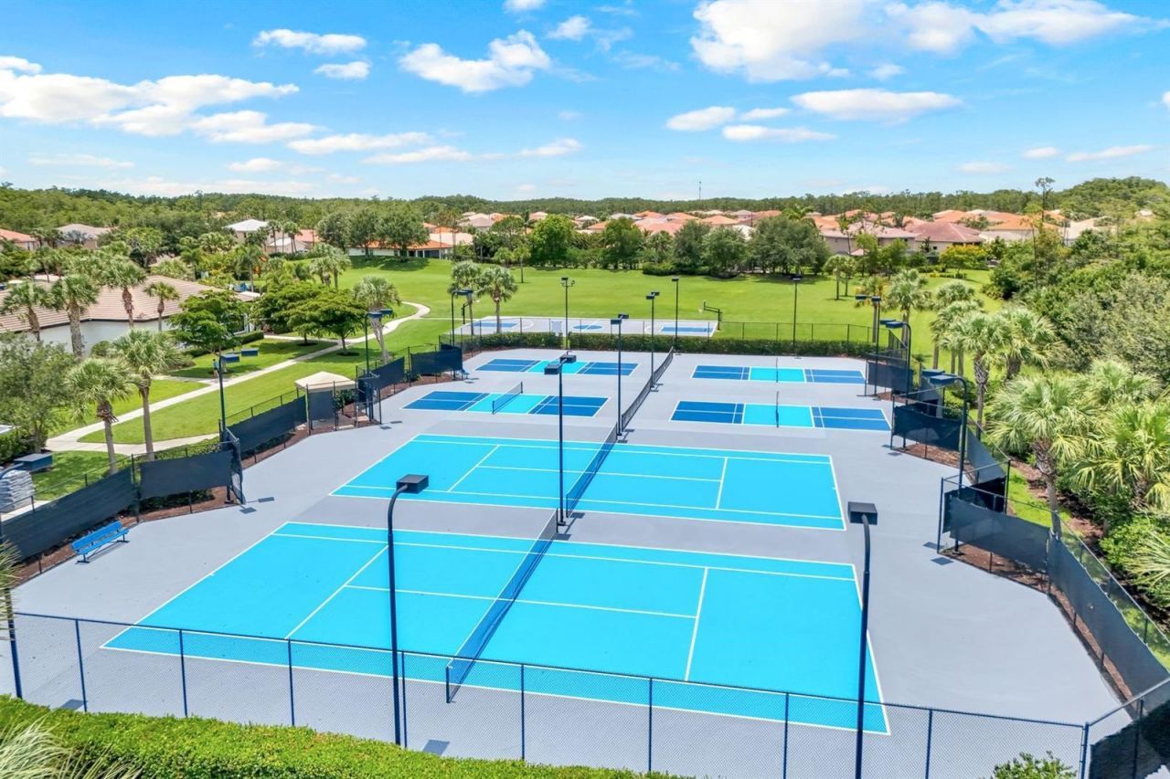 10490 Spruce Pine Court, Fort Myers, FL 33913 Photo