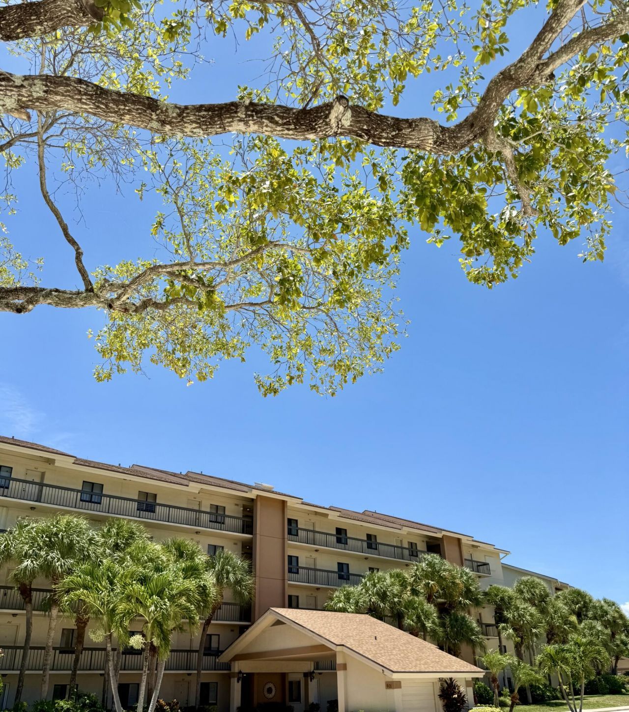 601 Seafarer Circle, Unit 504, Jupiter, FL 33477 Photo