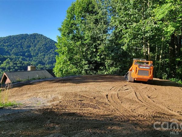 33 Destination Drive, Waynesville, NC 28786