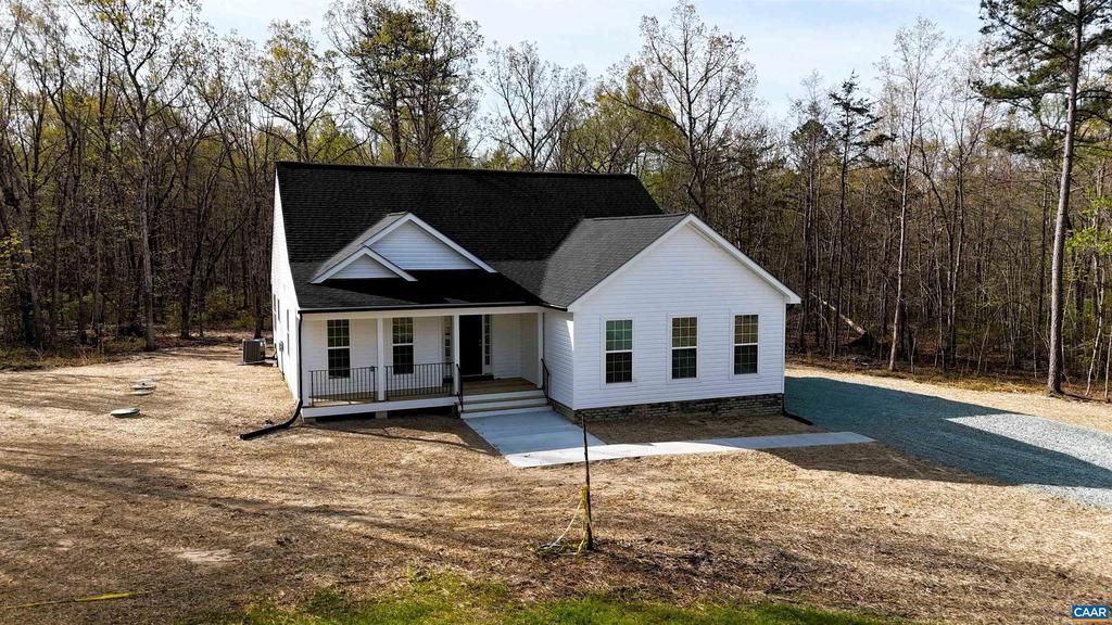 88 Martin Village Rd, Unit MV 16D, Louisa, VA 23093 Main Photo