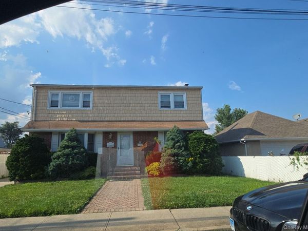 1314 Globe Avenue, Elmont, NY 11003