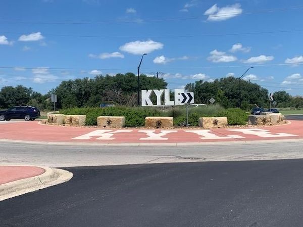 1503 N Burleson ST, Kyle, TX 78640