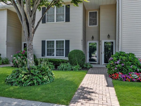 911 Altessa Boulevard, Melville, NY 11747