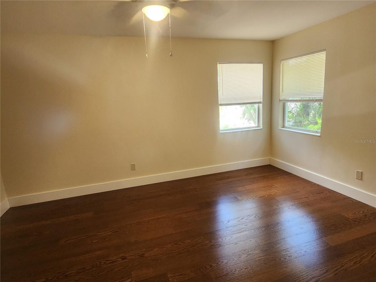 565 Golden Gate Point, Unit 1, Sarasota, FL 34236 Photo