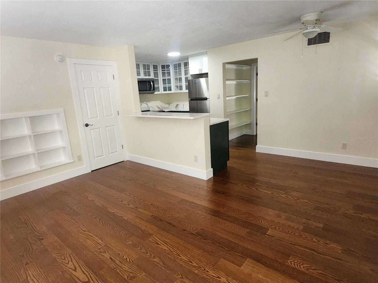 565 Golden Gate Point, Unit 1, Sarasota, FL 34236 Photo