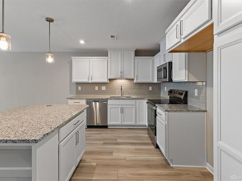 4214 N Golden Clove Bend, Unit 56-102, Sugarcreek Township, OH 45459 Photo 4