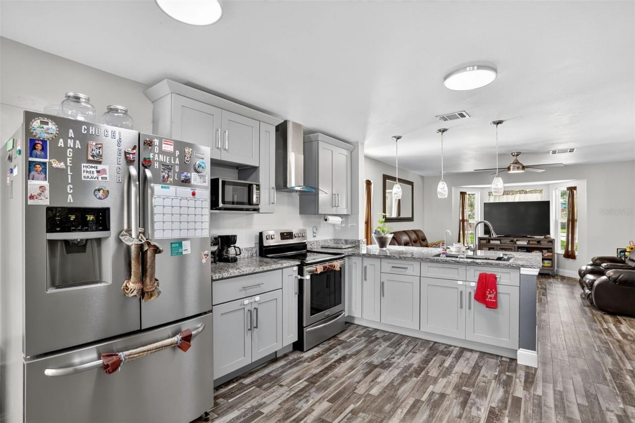 635 Moss Park Court, Kissimmee, FL 34743 Photo