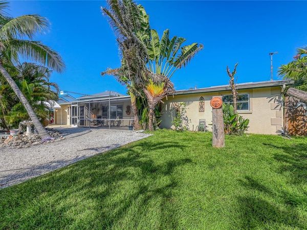 5302 LAS ROSAS, SARASOTA, FL 34242