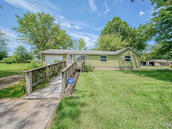 603 W Springfield Street, St James, MO 65559