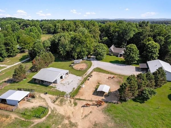 1663 Paran Rd, Cookeville, TN 38506