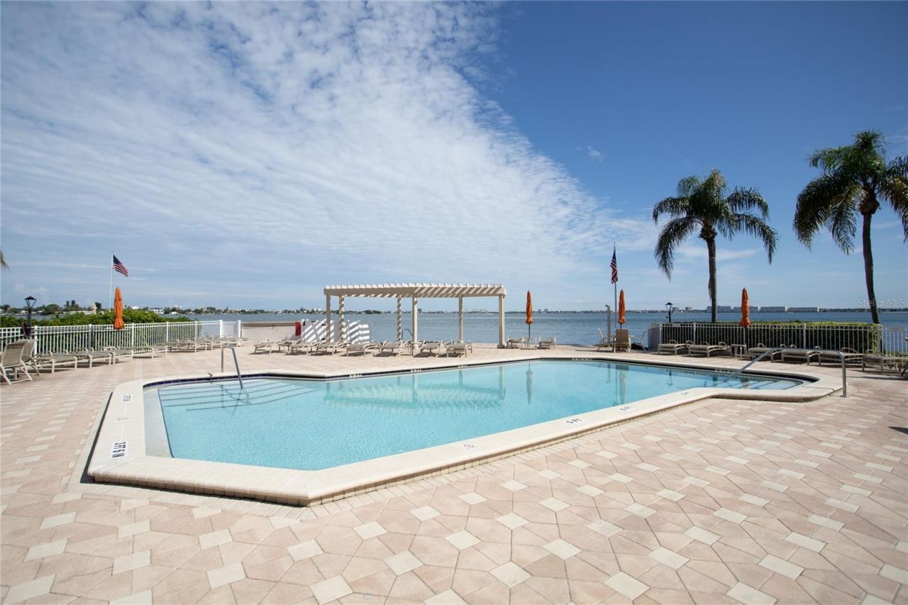 6210 Sun Boulevard, Unit 506, Saint Petersburg, FL 33715 Photo