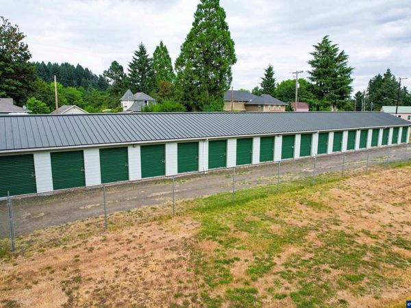 283 S Main St, Falls City, OR 97344