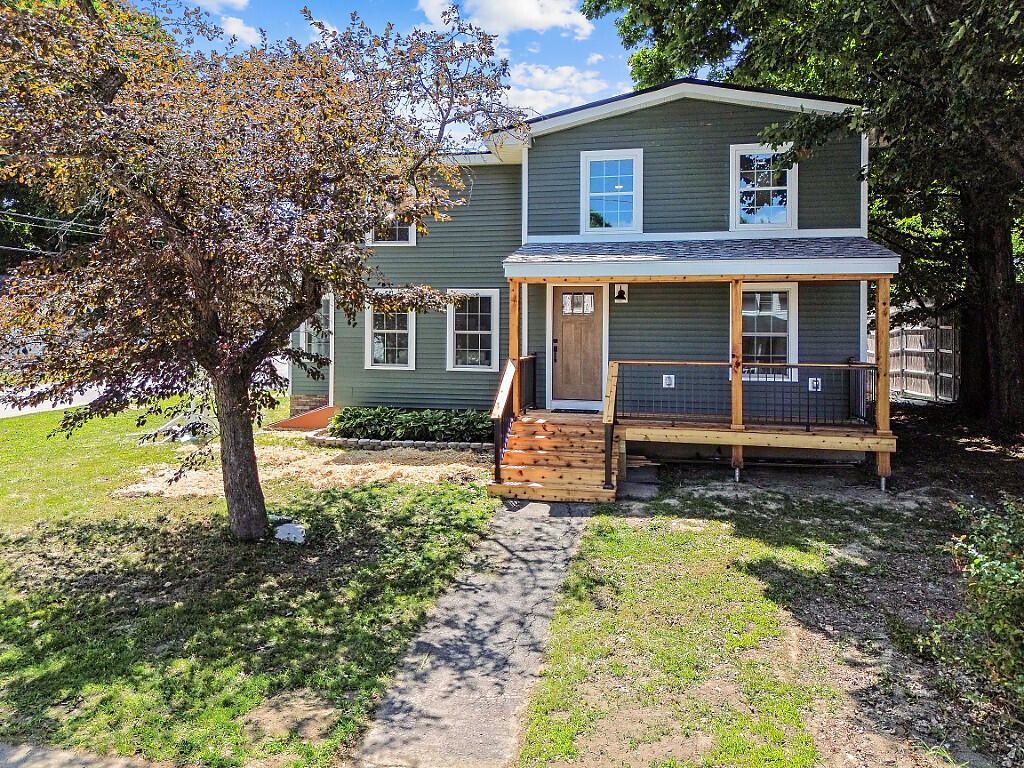 22 Shaw Street, Newport, ME 04953 Main Photo