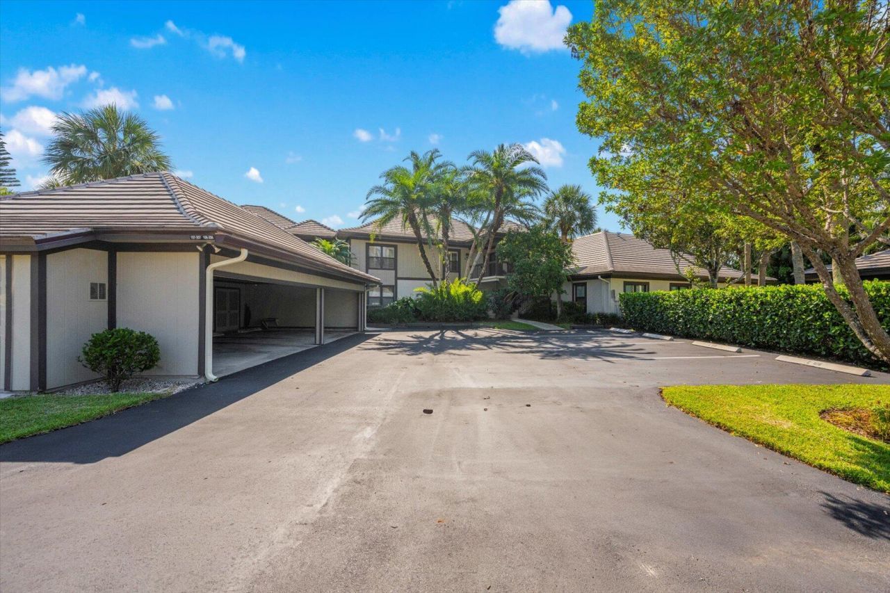 13244 Polo Club Road, Unit C207, Wellington, FL 33414 Photo