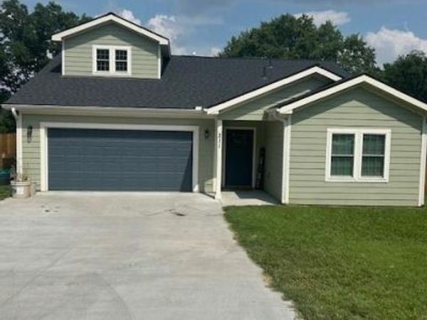 211 Harrison Street, Pomona, KS 66076