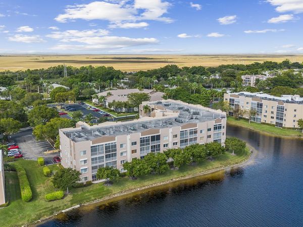 7450 Trent Drive, Unit 302, Tamarac, FL 33321