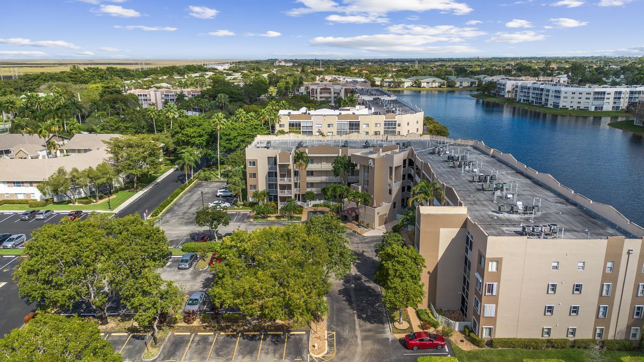 7450 Trent Drive, Unit 302, Tamarac, FL 33321 Photo