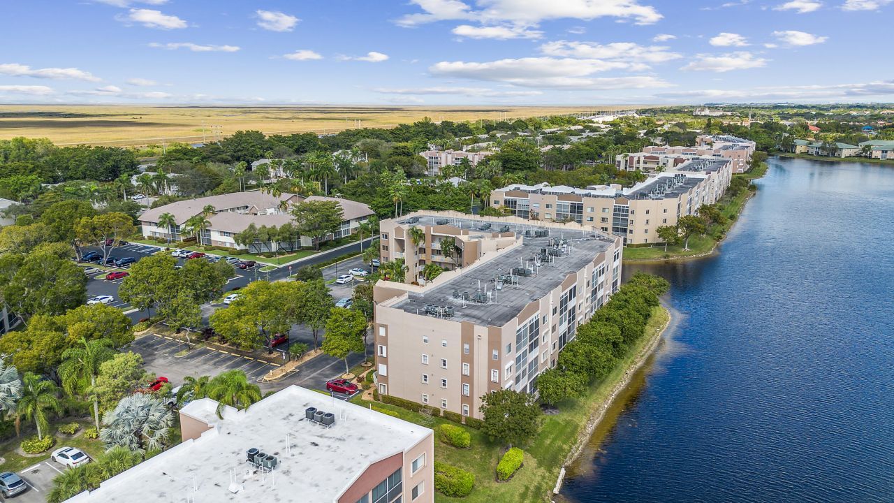 7450 Trent Drive, Unit 302, Tamarac, FL 33321 Photo