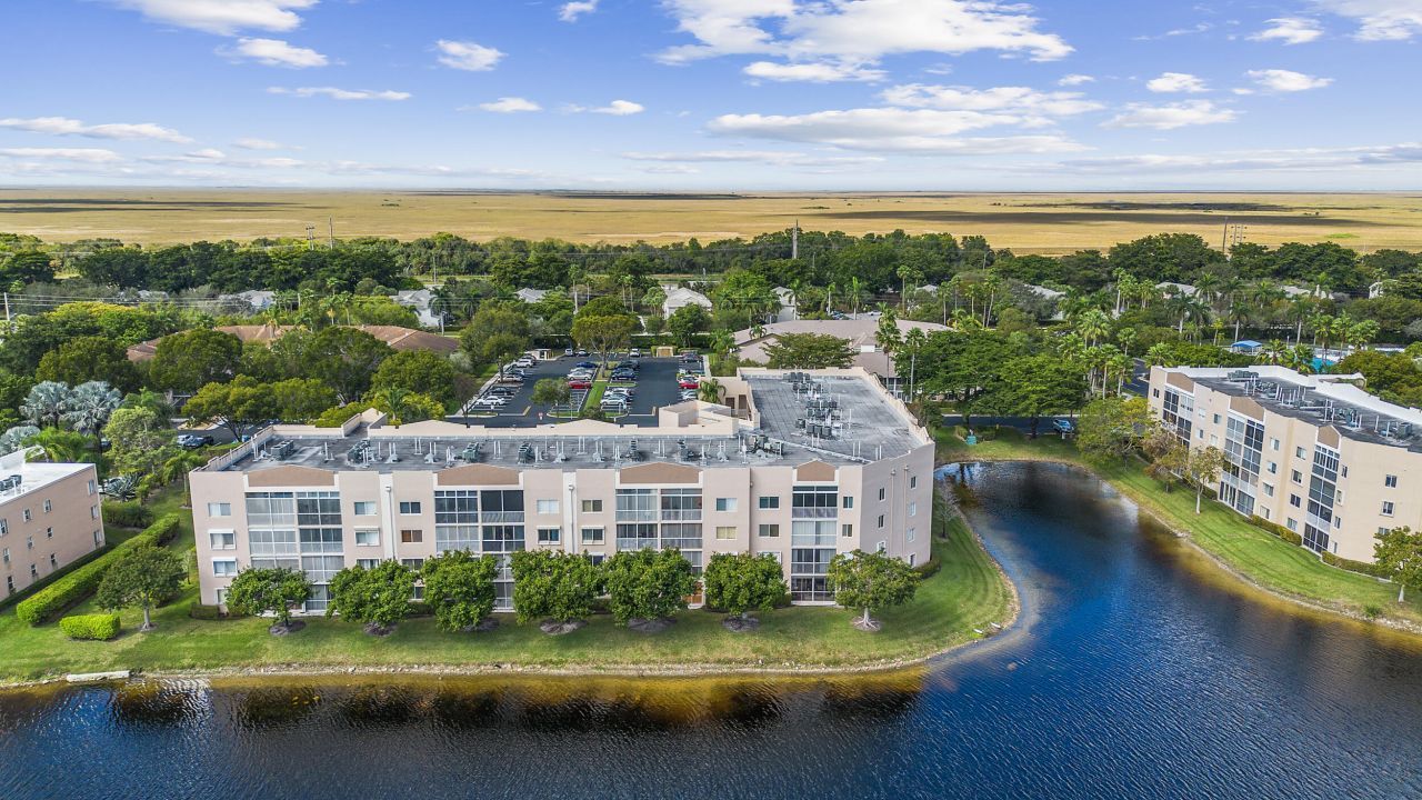 7450 Trent Drive, Unit 302, Tamarac, FL 33321 Photo