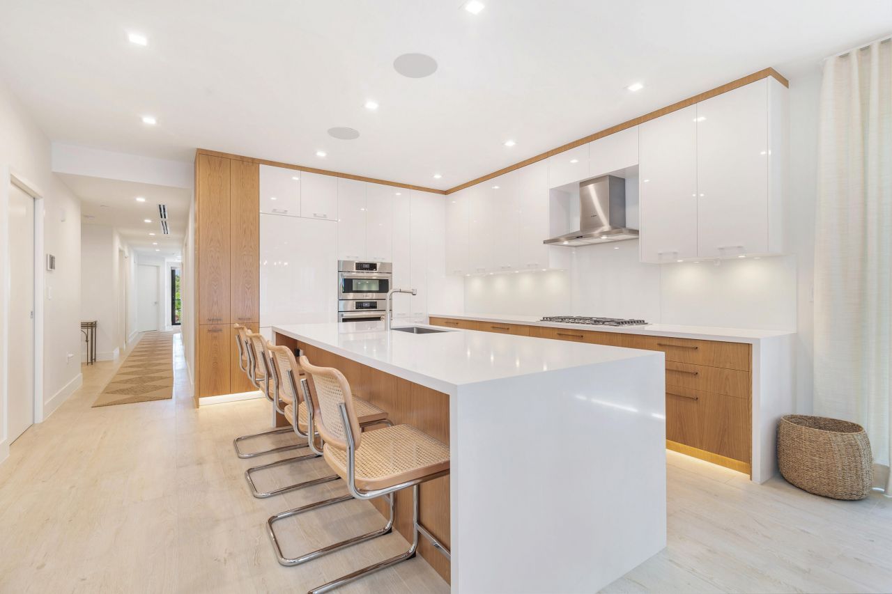 150 Inlet Way, Unit 1 E, Palm Beach Shores, FL 33404 Photo