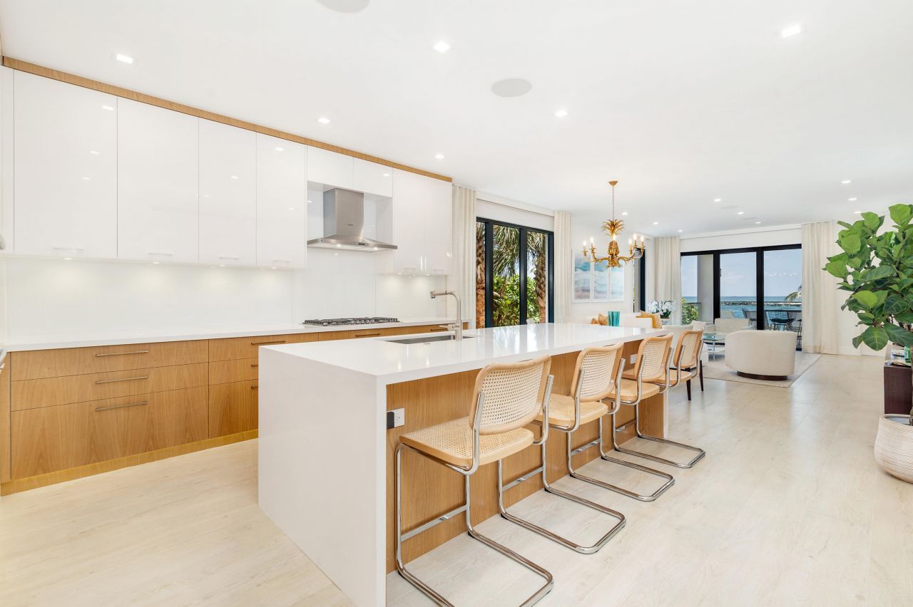 150 Inlet Way, Unit 1 E, Palm Beach Shores, FL 33404 Photo