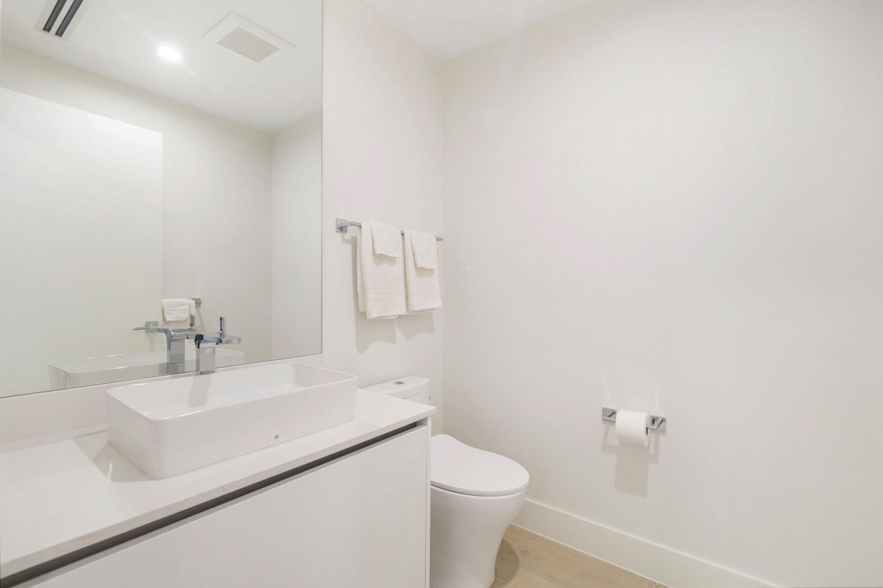 150 Inlet Way, Unit 1 E, Palm Beach Shores, FL 33404 Photo