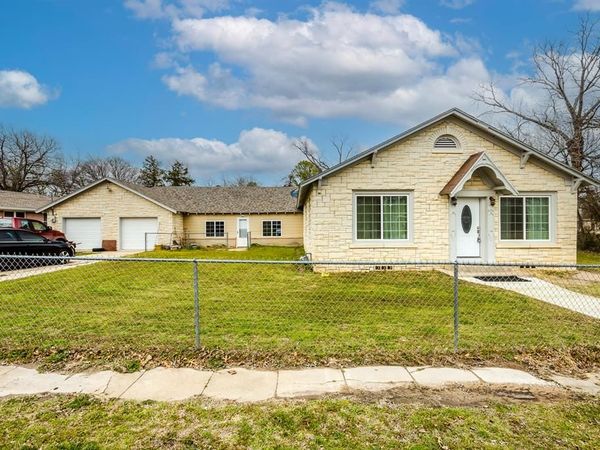 406 W Franklin Street, Alvord, TX 76225