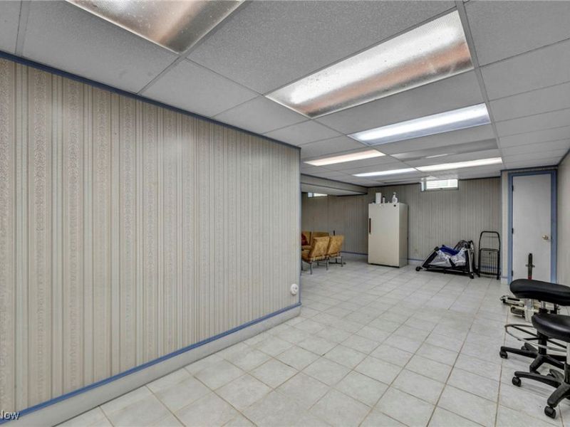 3844 Woodpath Trail, Westlake, OH 44145 Photo 46