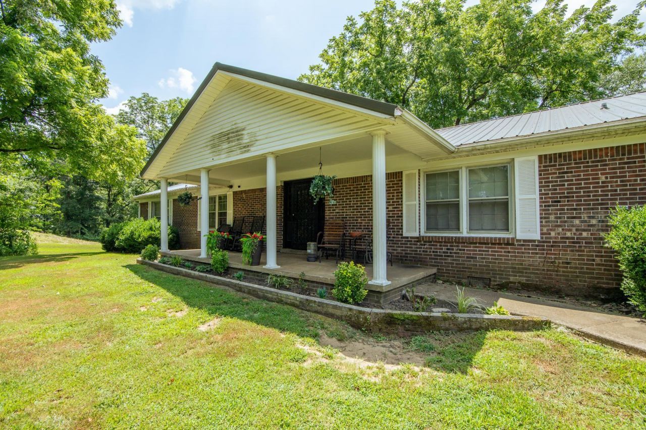 320 Rabbit Ranch Rd, Henderson, TN 38340 Main Photo