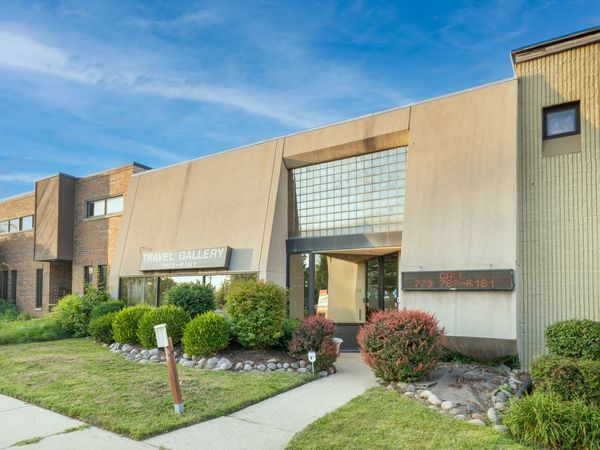 6571 N Avondale Avenue, Chicago, IL 60631