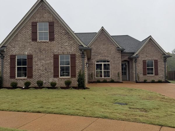 2216 E Watson View, Nesbit, MS 38651