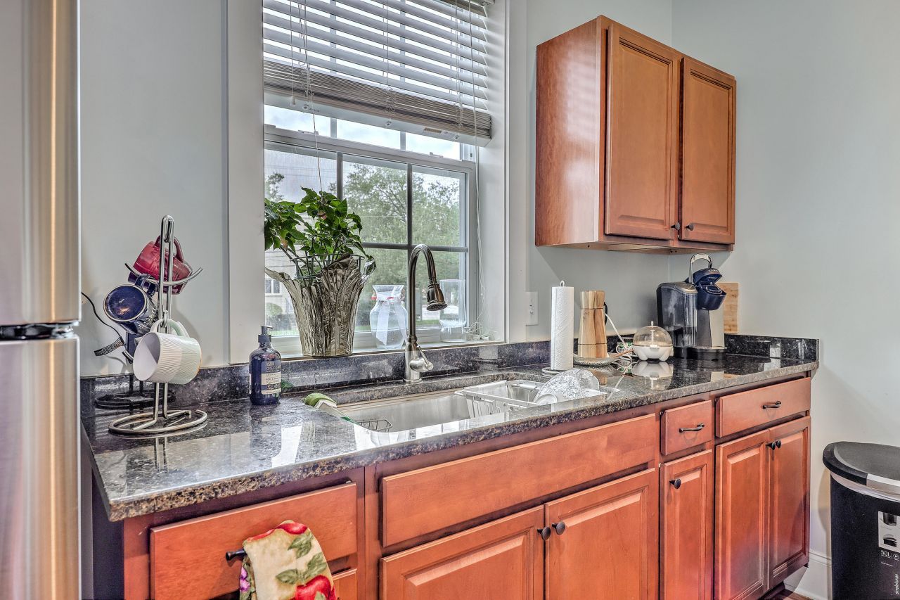 202 E 2nd North Street Photo 11