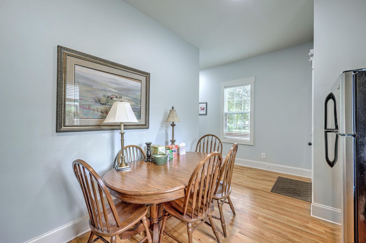 202 E 2nd North Street Photo 13