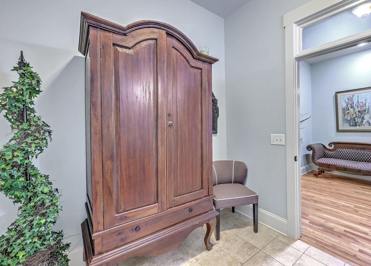 202 E 2nd North Street Photo 26