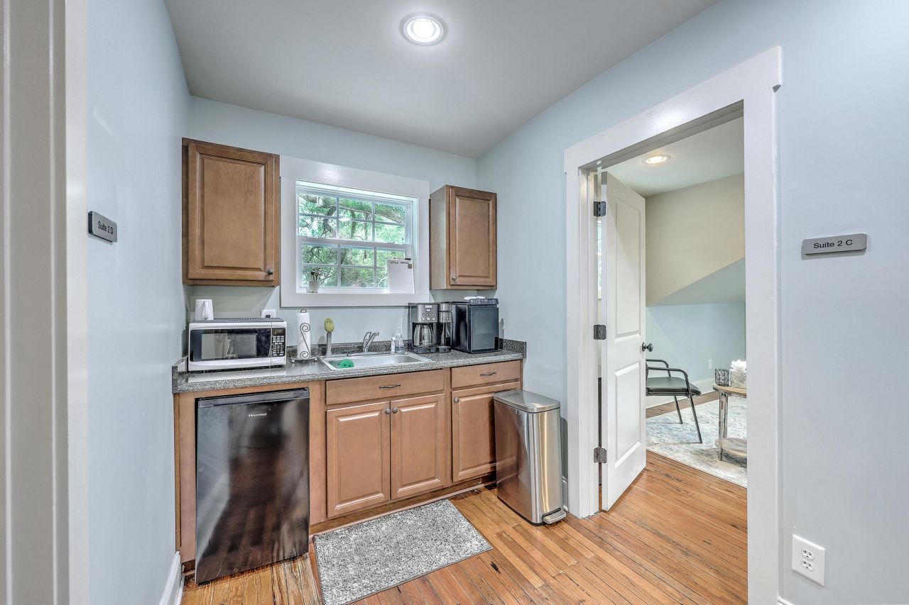 202 E 2nd North Street Photo 27