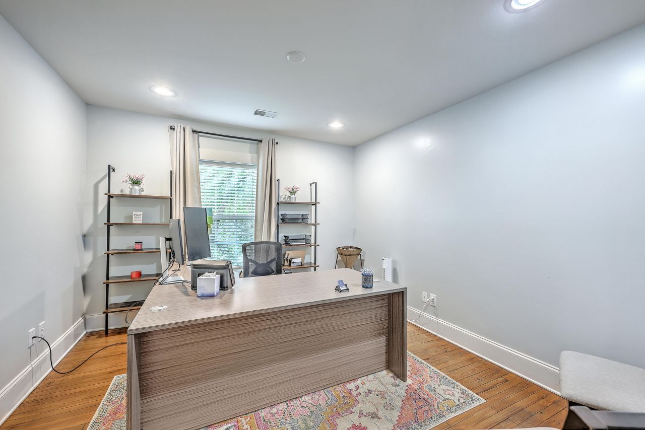 202 E 2nd North Street Photo 33