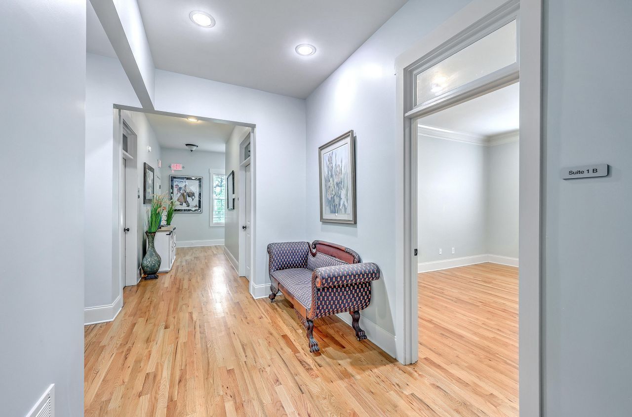 202 E 2nd North Street Photo 7