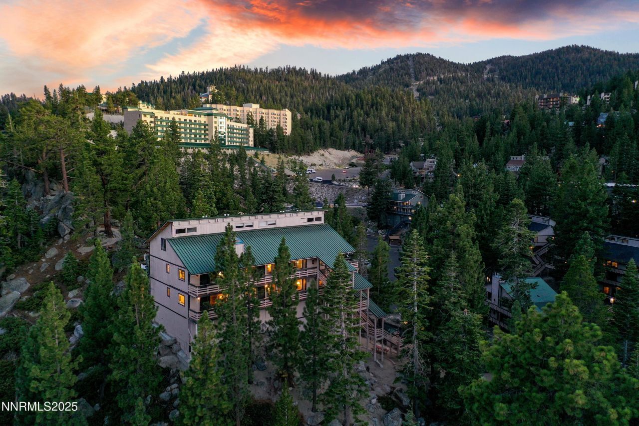 305 Galaxy Lane, Unit #3, Stateline, NV 89449 Photo