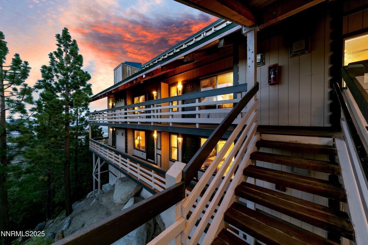 305 Galaxy Lane, Unit #3, Stateline, NV 89449 Photo