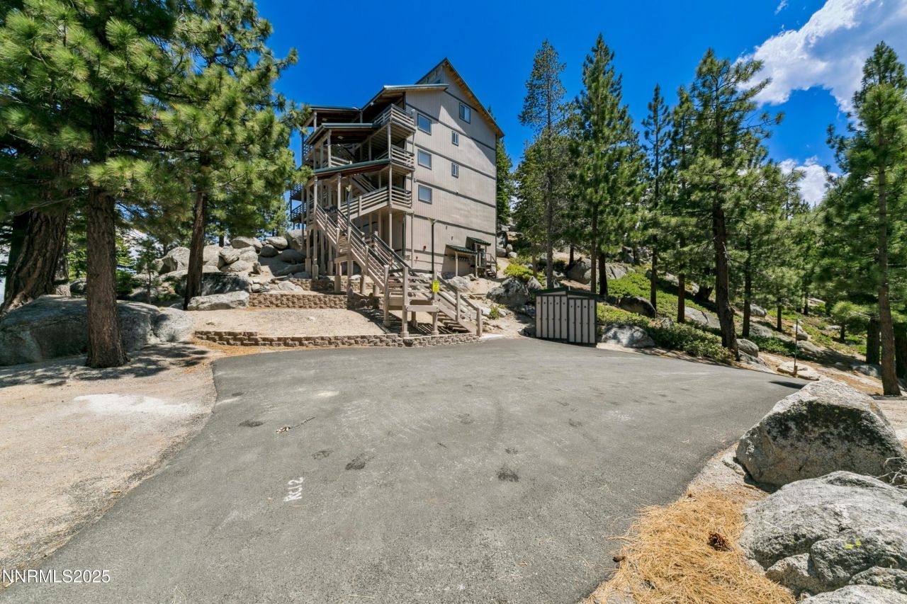 305 Galaxy Lane, Unit #3, Stateline, NV 89449 Photo