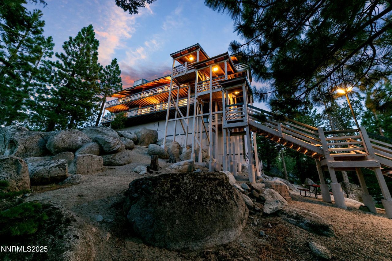 305 Galaxy Lane, Unit #3, Stateline, NV 89449 Photo