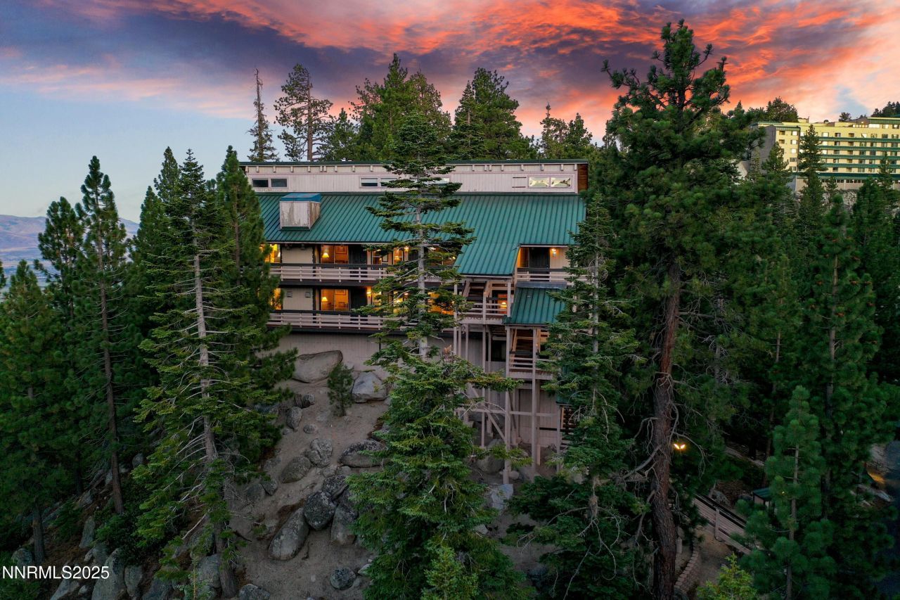 305 Galaxy Lane, Unit #3, Stateline, NV 89449 Photo