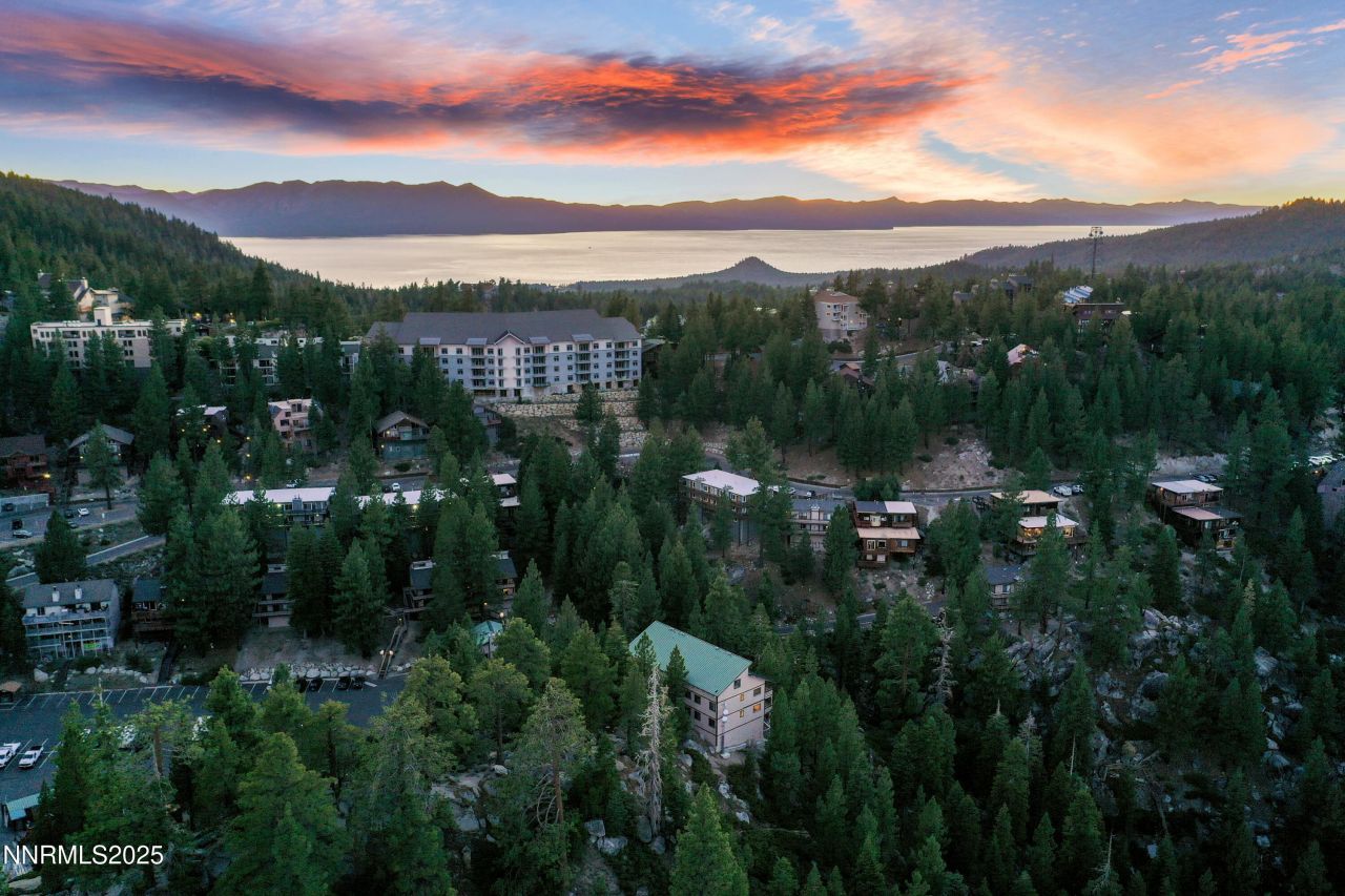 305 Galaxy Lane, Unit #3, Stateline, NV 89449 Photo