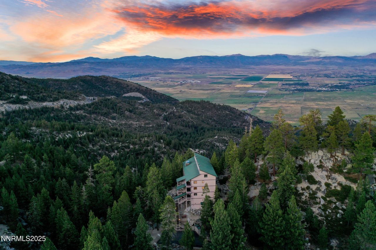 305 Galaxy Lane, Unit #3, Stateline, NV 89449 Photo