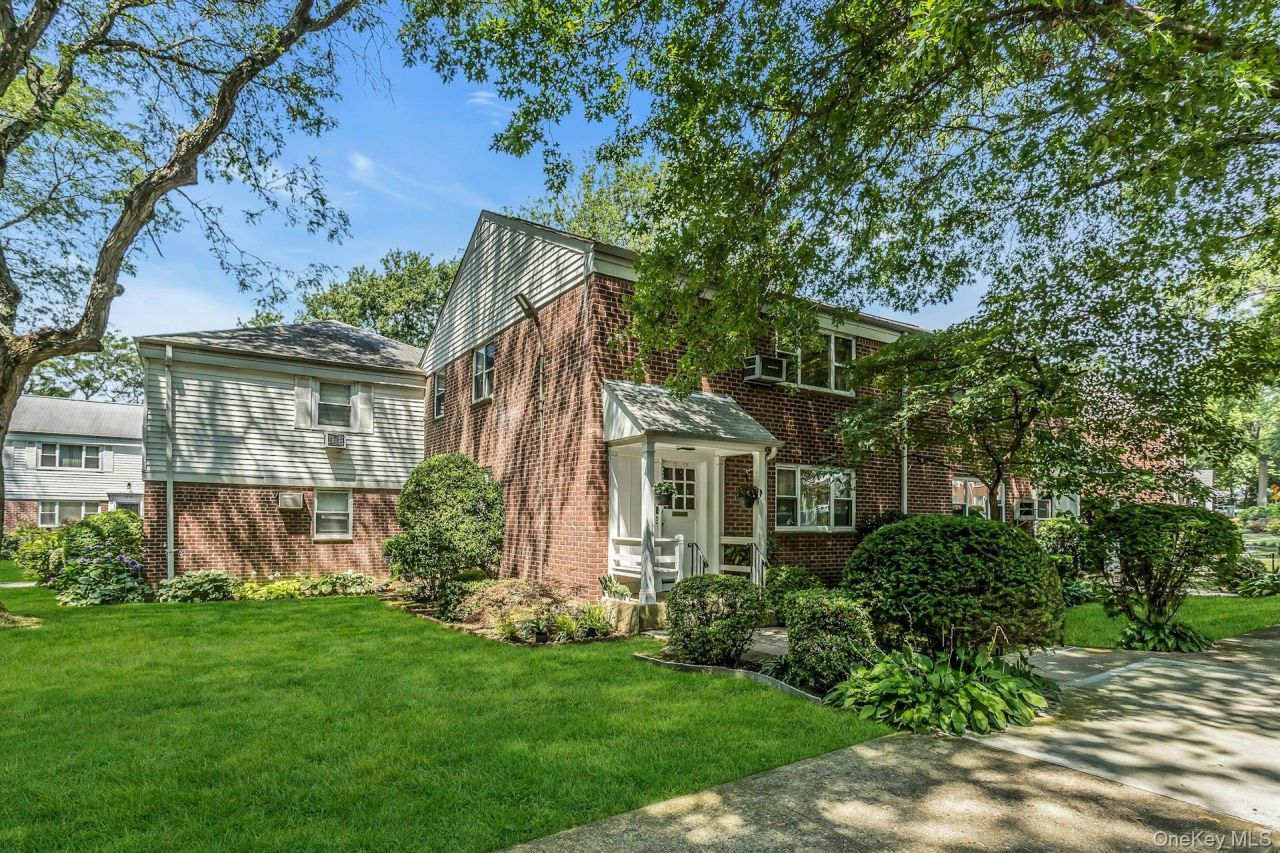 15-06 212 Street, Unit 207, Bayside, NY 11360 Main Photo