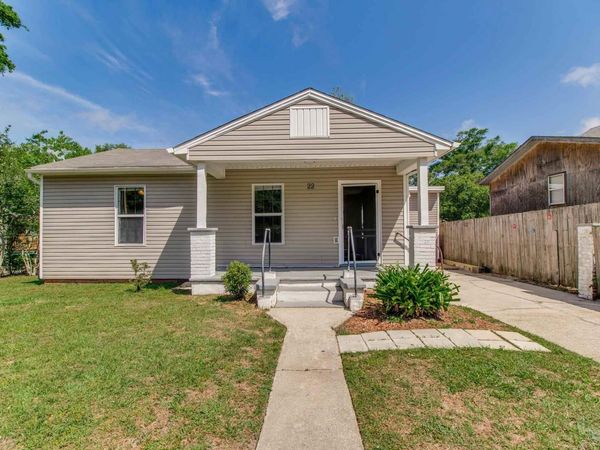 22 Gloucester Ave, Pensacola, FL 32505