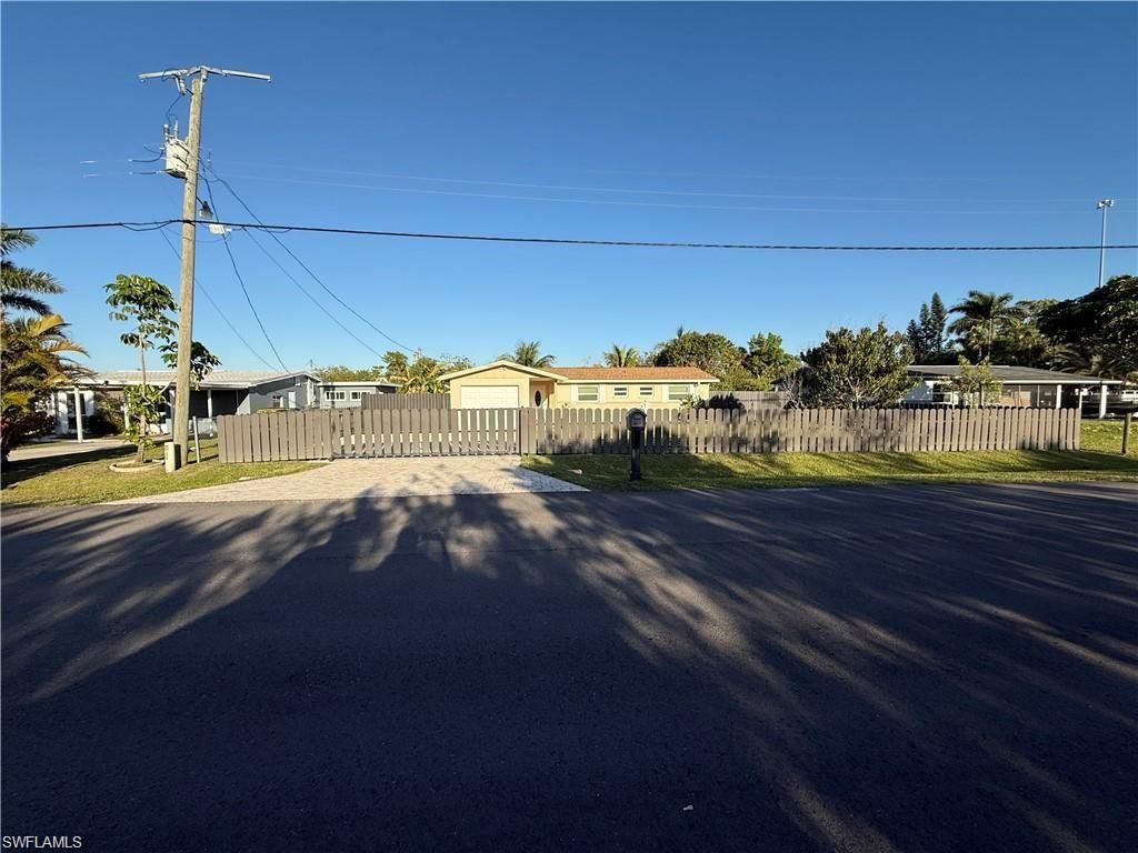 141 Schneider Dr, Fort Myers, FL 33905 Photo