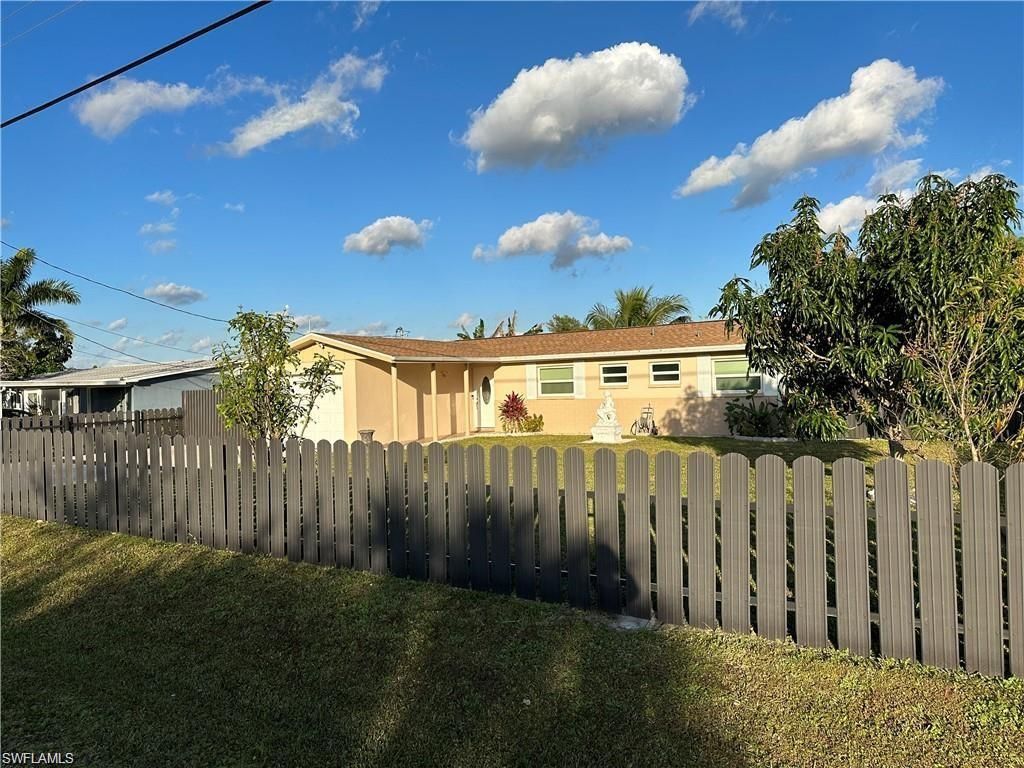 141 Schneider Dr, Fort Myers, FL 33905 Photo