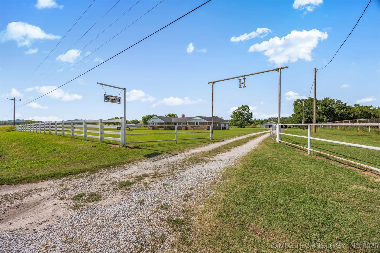 1701 E 186th Street North, Skiatook, OK 74070 Main Photo