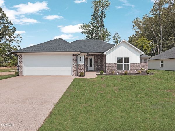 36 Grande Pines Cove, Jackson, TN 38305